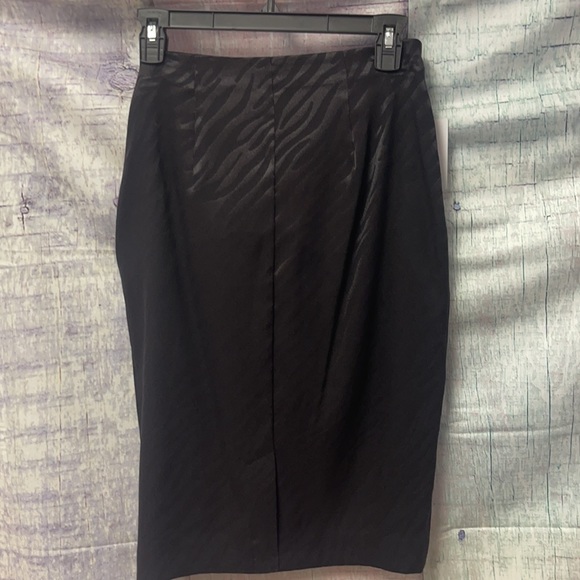 Brand new Woman’s Nine West Pencil Skirt. Size 6. - Picture 10 of 16